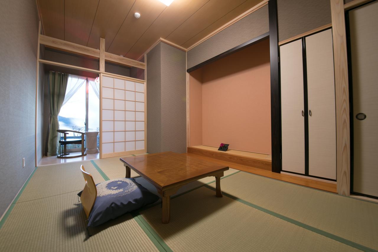 由布市 ゆけむり山荘酒店 外观 照片